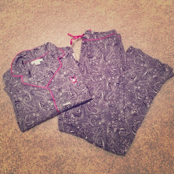 BUNDLE NWT Liz Claiborne PJ Set + Grey Top