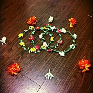 FLOWER crowns