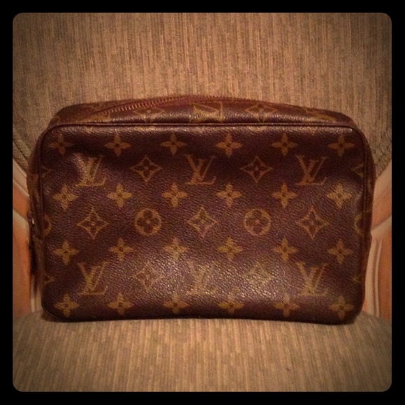 ❌SOLD❌Authentic Louis Vuitton Trousse Toilette 23