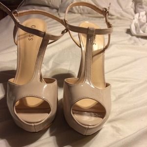 Nude peep toe pumps