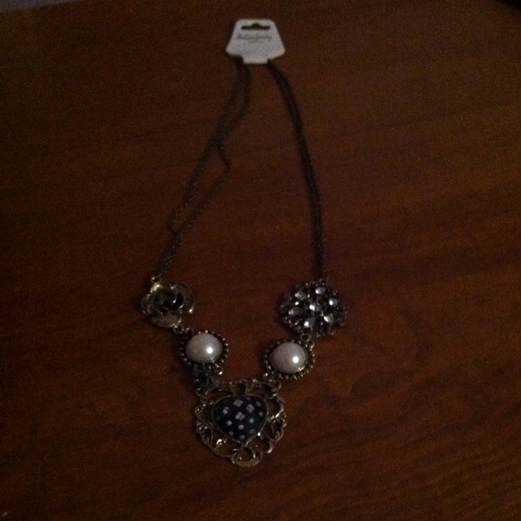 💜sale💜Necklace - Picture 2 of 2