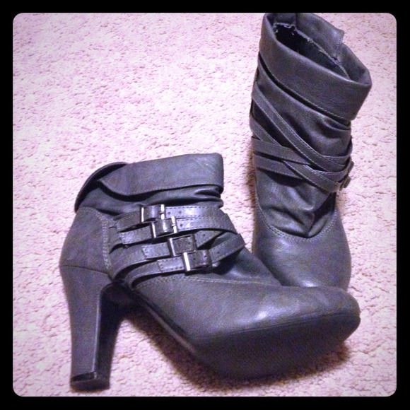 Grey Ankle Booties💕