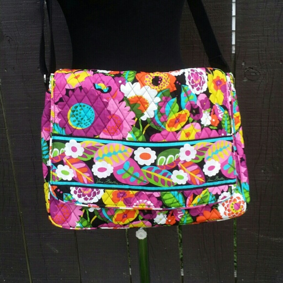 New with tag Vera Bradley messenger va va bloom