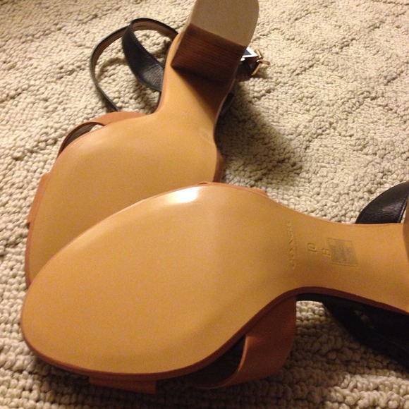 Authentic Coach Sandals - Picture 3 of 4