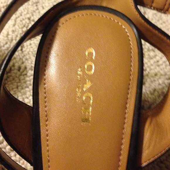 Authentic Coach Sandals - Picture 4 of 4