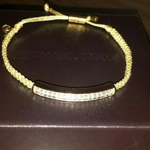 Bundle for @cieracat