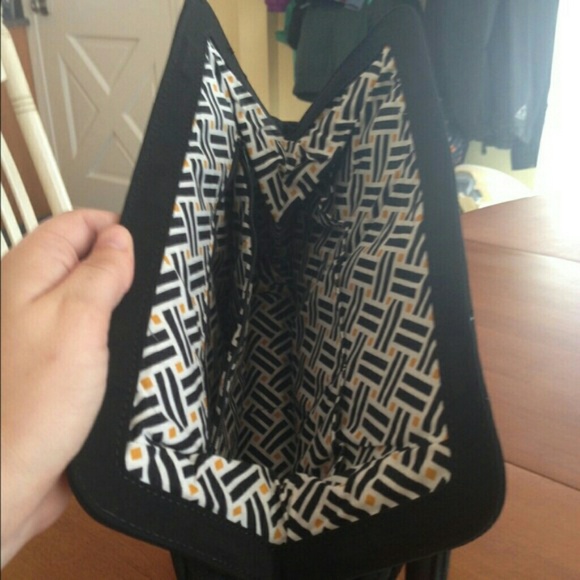 Black Vera Bradley Tote - Picture 2 of 2