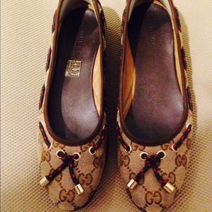 Authentic Gucci Shoes Size 37