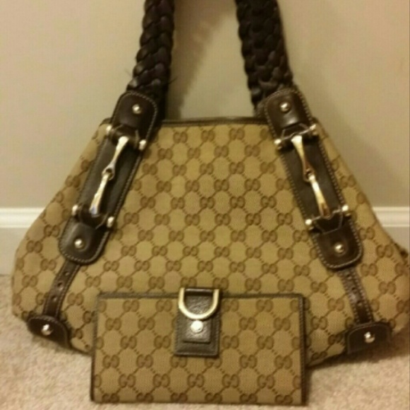 Gucci hand bag and wallet - Picture 1 of 1