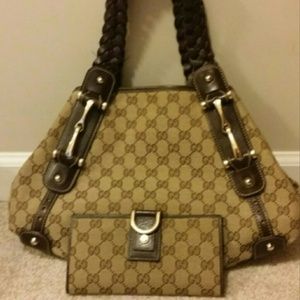 Gucci hand bag and wallet