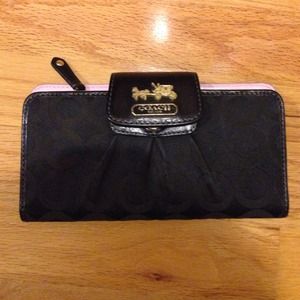 Black coach wallet - used