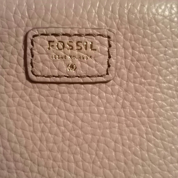 BRAND NEW FOSSIL CROSS BODY BAG - Picture 3 of 4