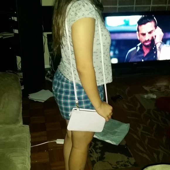 BRAND NEW FOSSIL CROSS BODY BAG - Picture 4 of 4