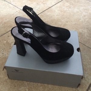 👠👜Lovely Black Suede Sling Back heeled sandal💝