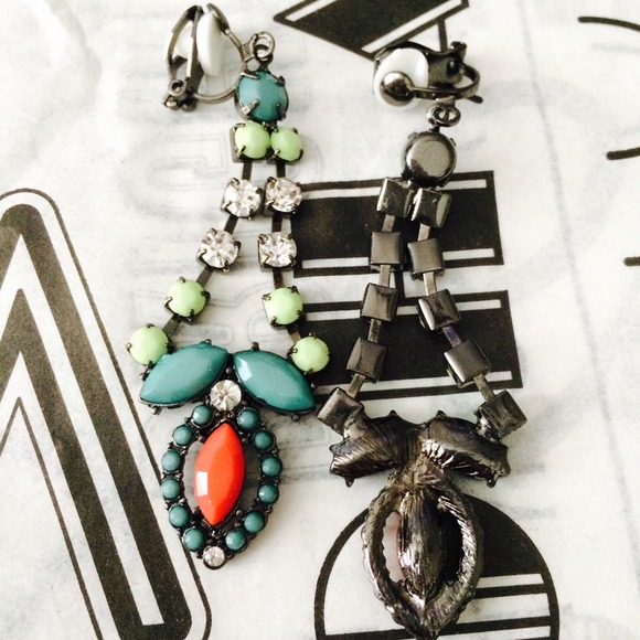 -SOLD-Clip on statement earring - Picture 2 of 2