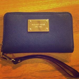 MICHAEL Michael Kors Tech Wristlet