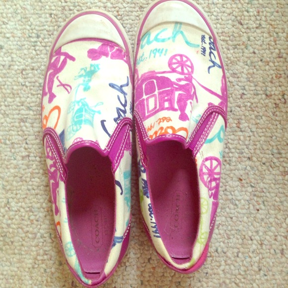 Size 7.5 authentic coach sneakers!