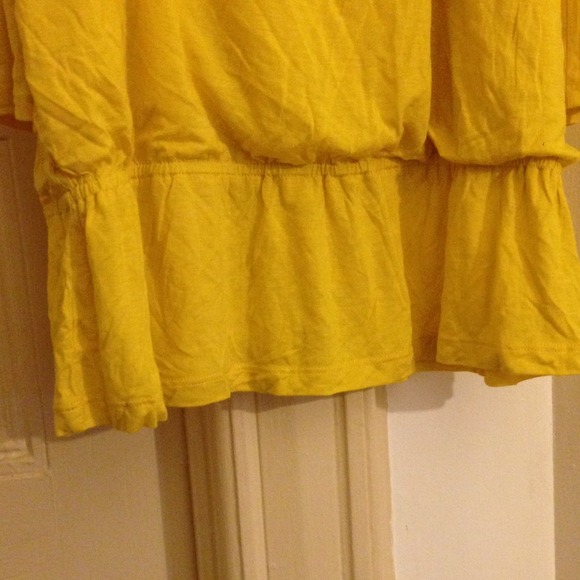 Cold shoulder top - Picture 3 of 4