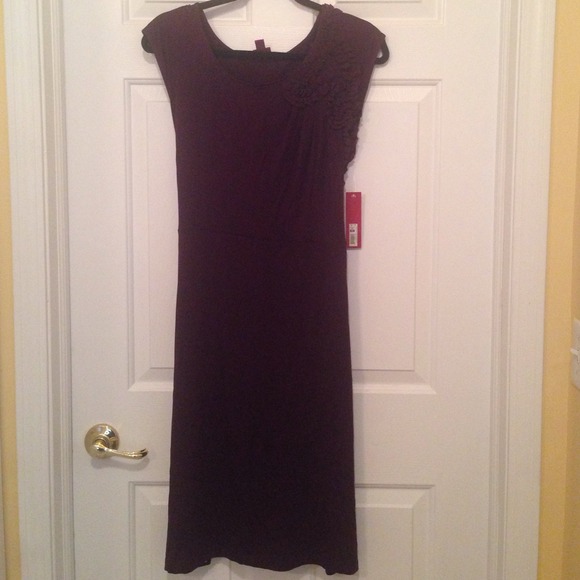 Maroon tie back dress with corsage detail