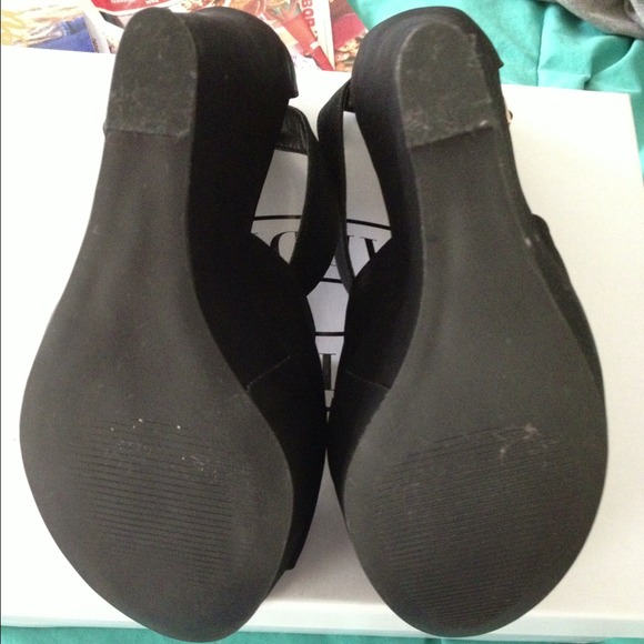 🚫Bundled🚫 Steve Madden Xternal Wedge - Picture 3 of 4