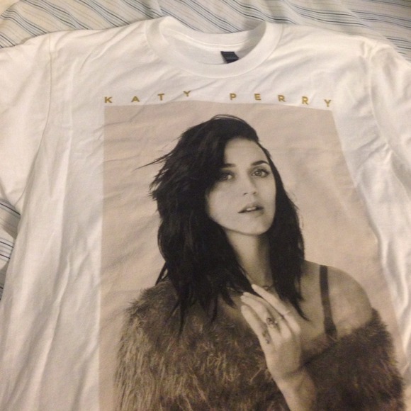 🚫traded🚫Katy Perry T shirt