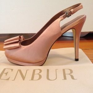 NWT Peach Satin Menbur Kentia Platform Pumps