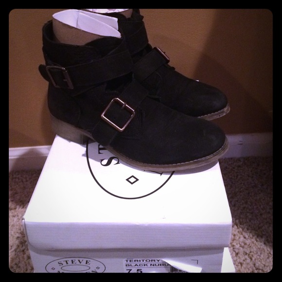 🌼Black Steve Madden territory boots!🌼