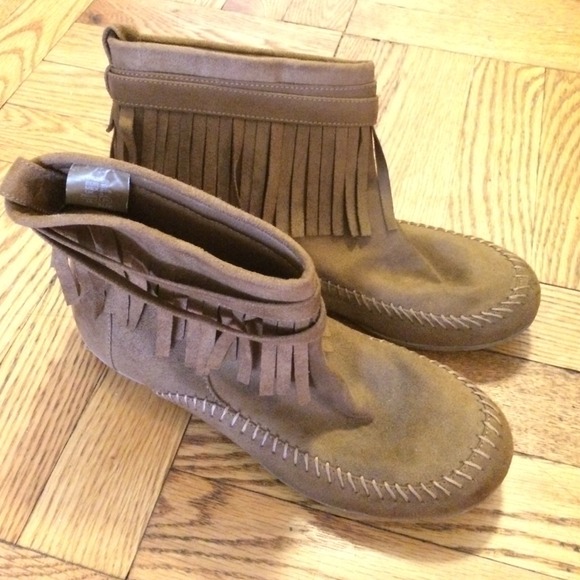 Fringed moccasins