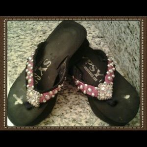 Gypsy soule Black and Pink Flip Flop Size 7