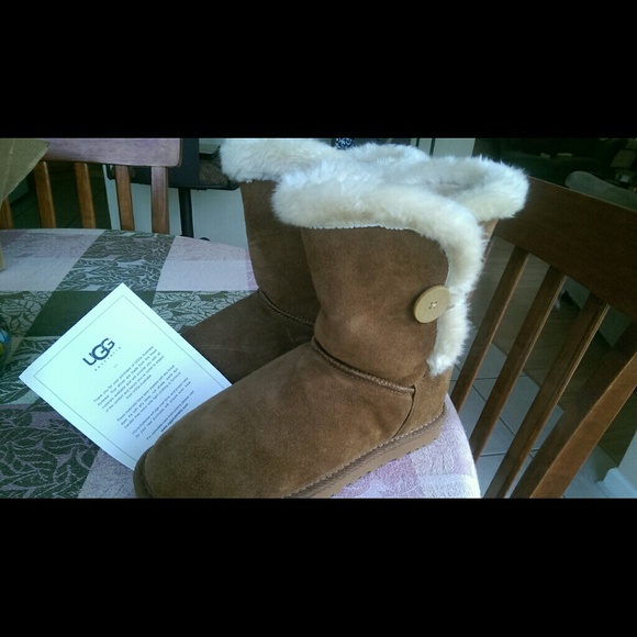 Size 8 ugg boots OBO