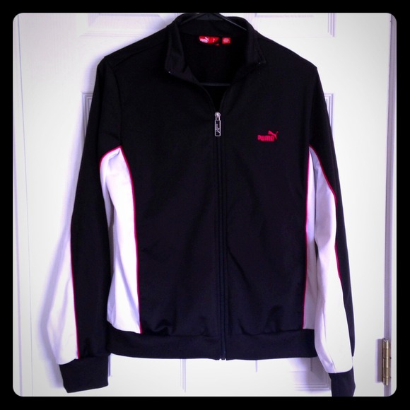 🎊New Price!🎊Puma Athletic Jacket!