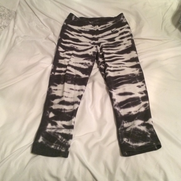 Nike capri tights
