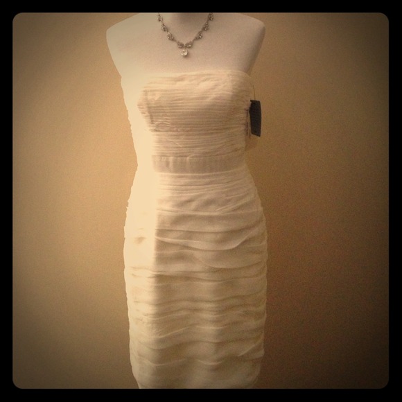 Monique Lhuillier dress