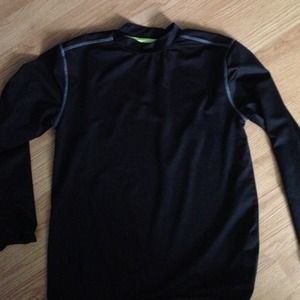 A black long sleeve shirt everlast