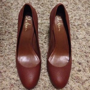 Cole Haan, brown pump