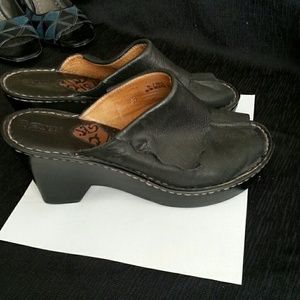 Born leather wedges