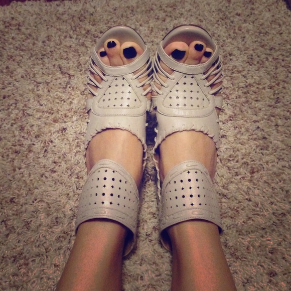 Boutique 9 Shoes - SOLD***Host Pick!!! Boutique 9 sandal