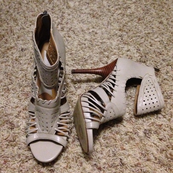 SOLD***Host Pick!!! Boutique 9 sandal - Picture 3 of 4