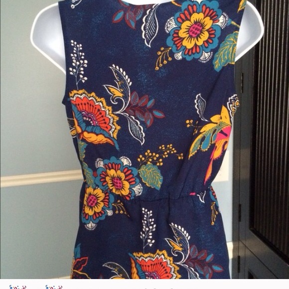 Bundled Navy Floral Top - Picture 3 of 4