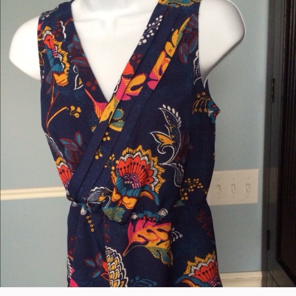 Bundled Navy Floral Top - Picture 4 of 4
