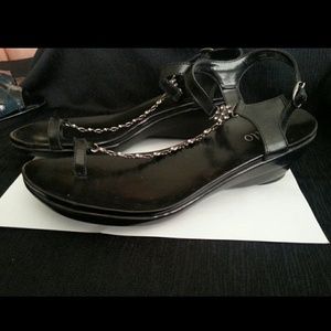 Rialto black sandals