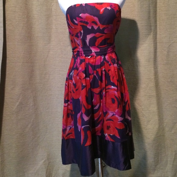 The Limited Dresses & Skirts - ⚡️HP Weekend Chic⚡️NWT🎀 Strapless Dress