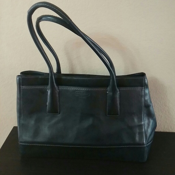 Black Coach Bag - Picture 2 of 3