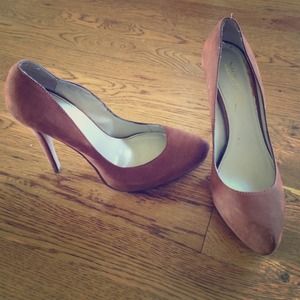 👠Size  8 Colin Stuart brown suede pump👠