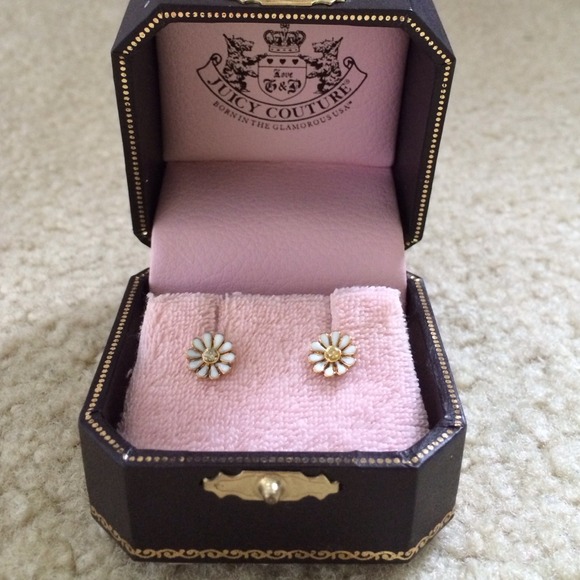Juicy couture daisy earrings with original box
