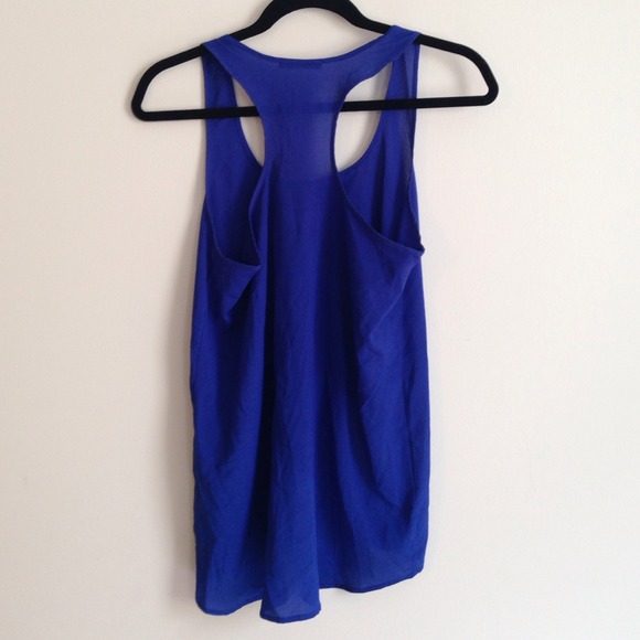 ⛔️SOLD IN BUNDLE⛔️Royal Blue Razorback Top🎉🎉 - Picture 2 of 3