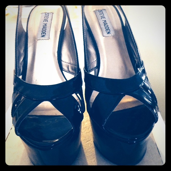 Super chic wedges✨