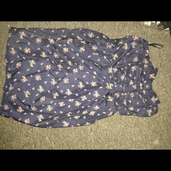 Floral strappless dress
