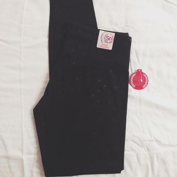 Black Polka Dot Yoga Leggings