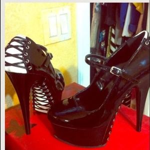 Pleaser blk-white Delight Shoes
